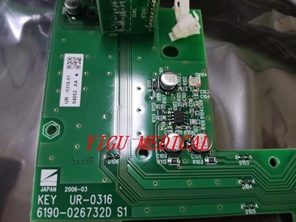 NIHON KOHDEN TEC-5521 Defibrillator  Keypad UR-0316 Keypoard With Knot In Good Condition